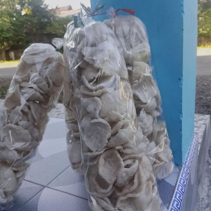 

Lezatoz_Genz Krupuk Upil Bawang Pring Kuning Khas Nganjuk