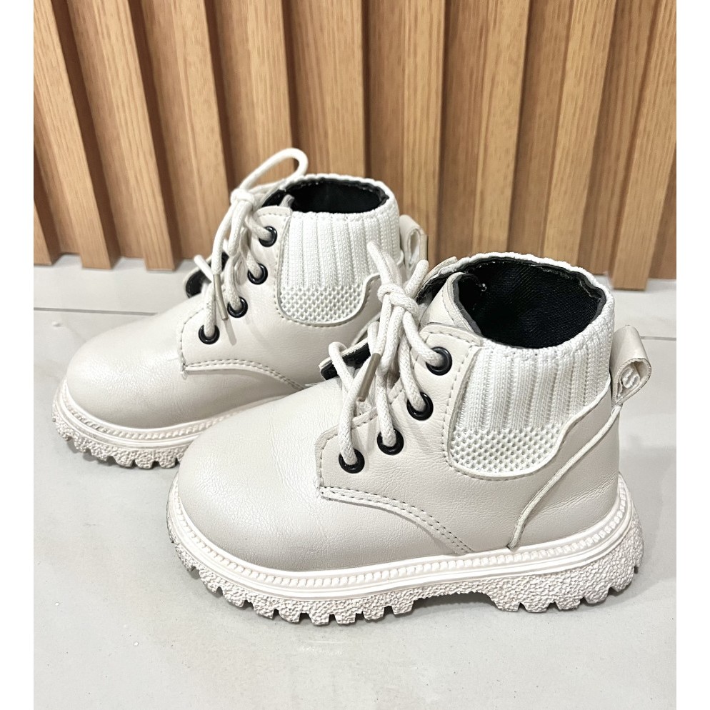 Sepatu Anak Boots Unisex Laki-laki/Perempuan Cream 2-3Y Preloved