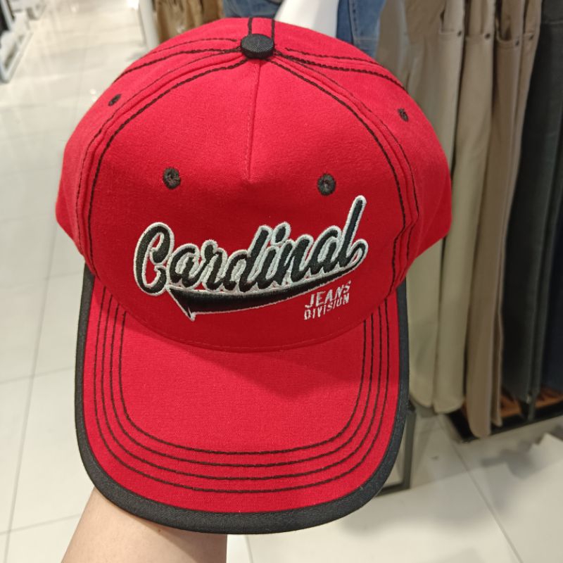 topi cardinal