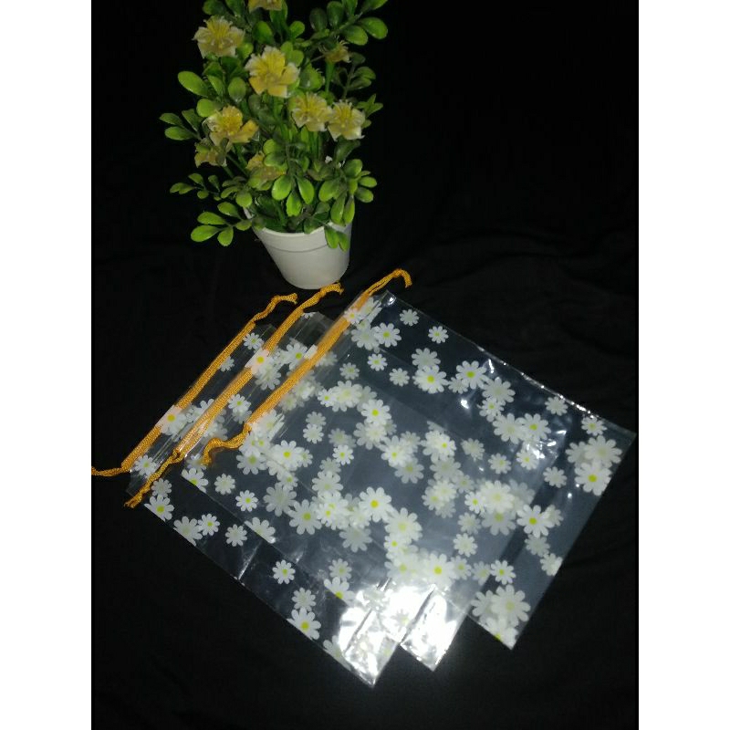 

POUCH IKAT|PLASTIC POUCH|POUCH KAWAI MOTIF|POUCH MAKEUP|POUCH SERBAGUNA