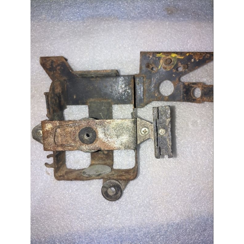 Breket aki gl 100 ori gl 100 cdi copotan