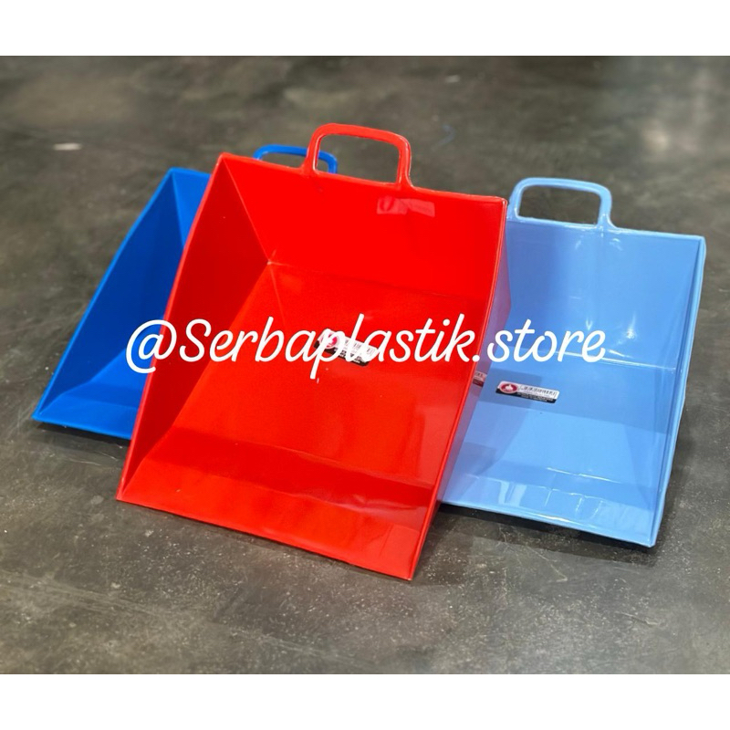 Sekop pasir tangan / sekop plastik warna / serokan sampah / pengki