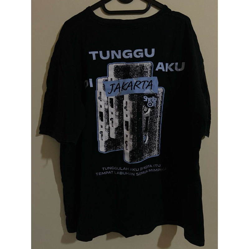 Preloved Kaos Sheila On 7 Tunggu Aku di Jakarta, Asli, ukuran XXL