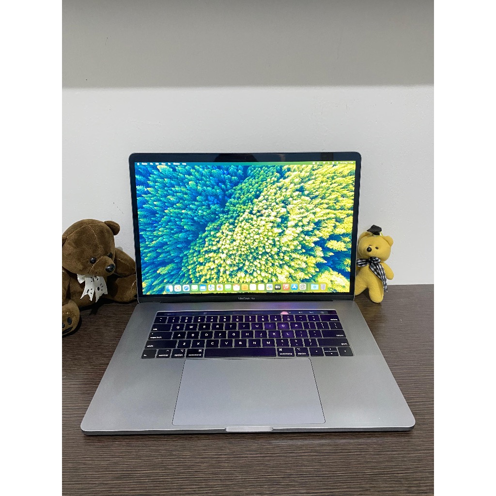 Macbook Pro 15 inch core i9 32/500GB Dual VGA Radeon Pro 4GB 2018 bukan 2019