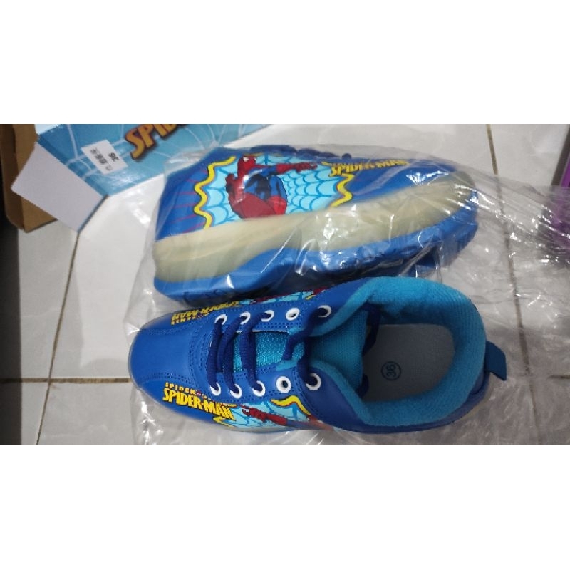Sepatu Roda 4 Anak LED Roller Shoes / Sepatu roda 4