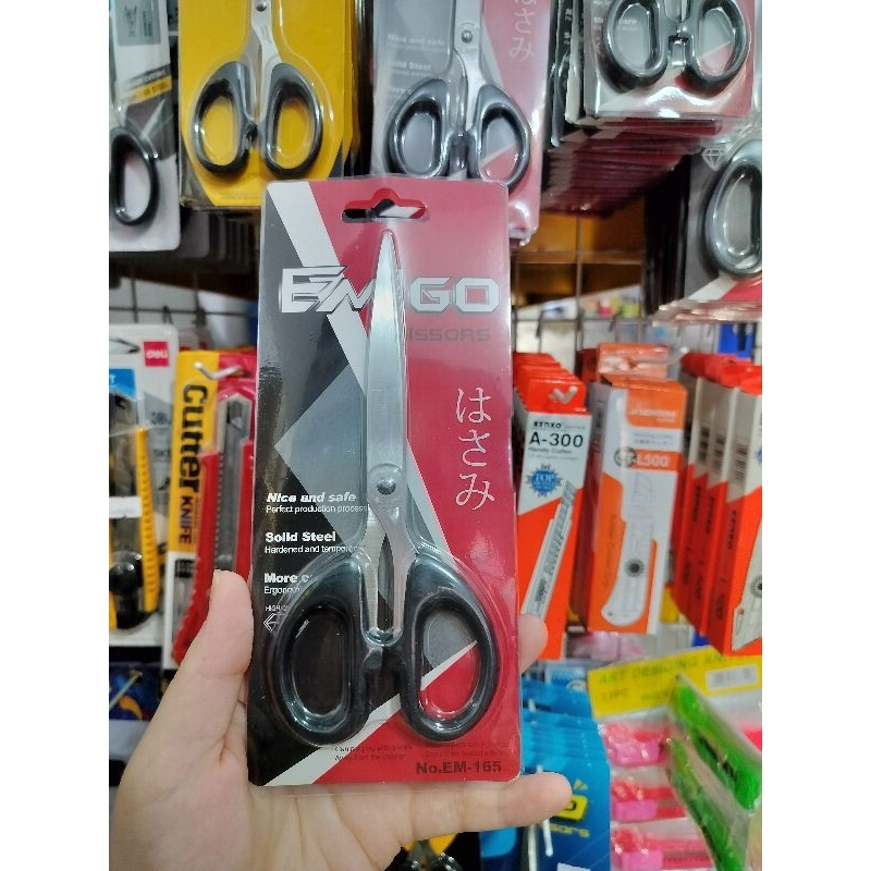 

Gunting Emigo Em-165 Gg Hitam (TG)