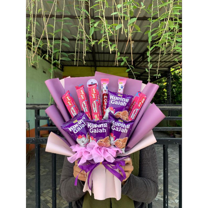 

(ready siap kirim) buket snack ungu