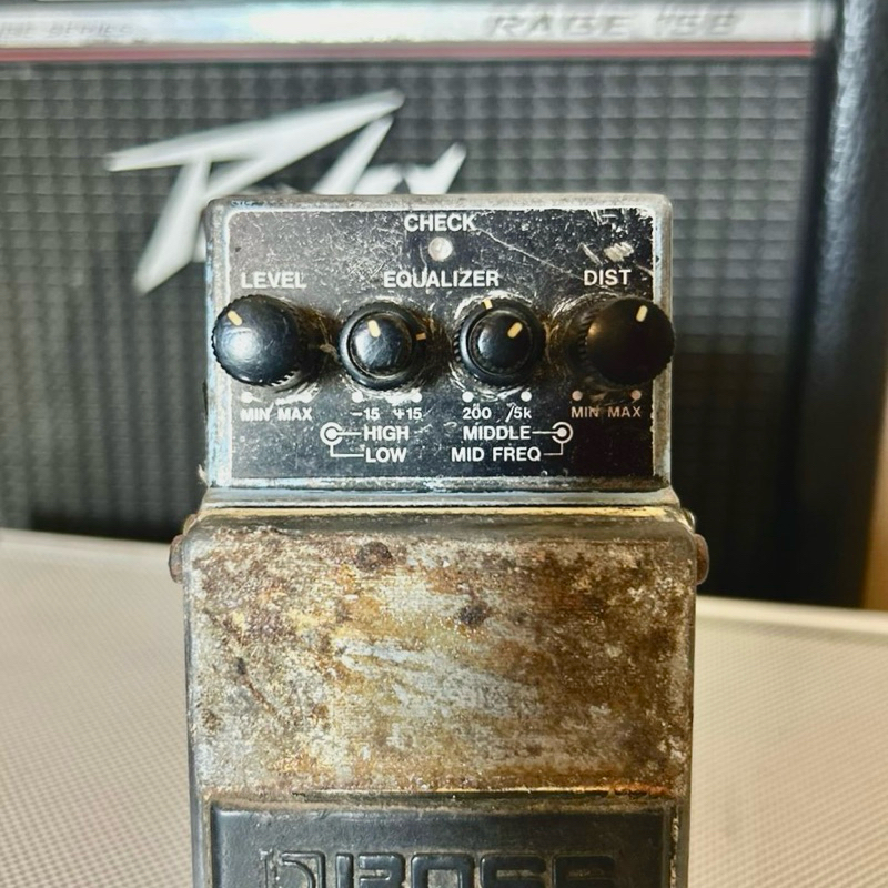 Efek gitar Boss Metalzone MT 2