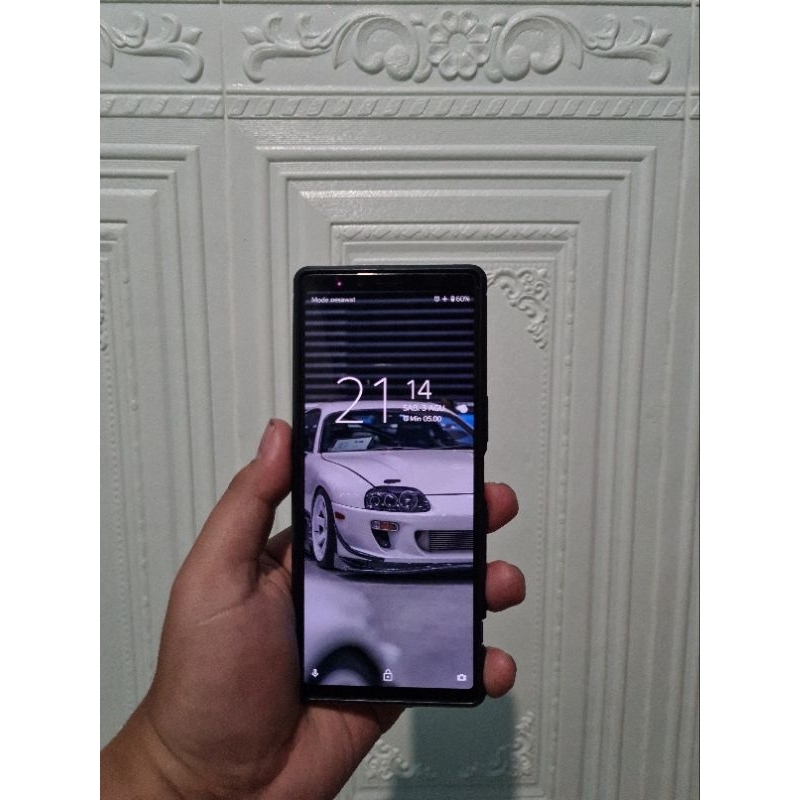 sony xperia 1 mulus. Second