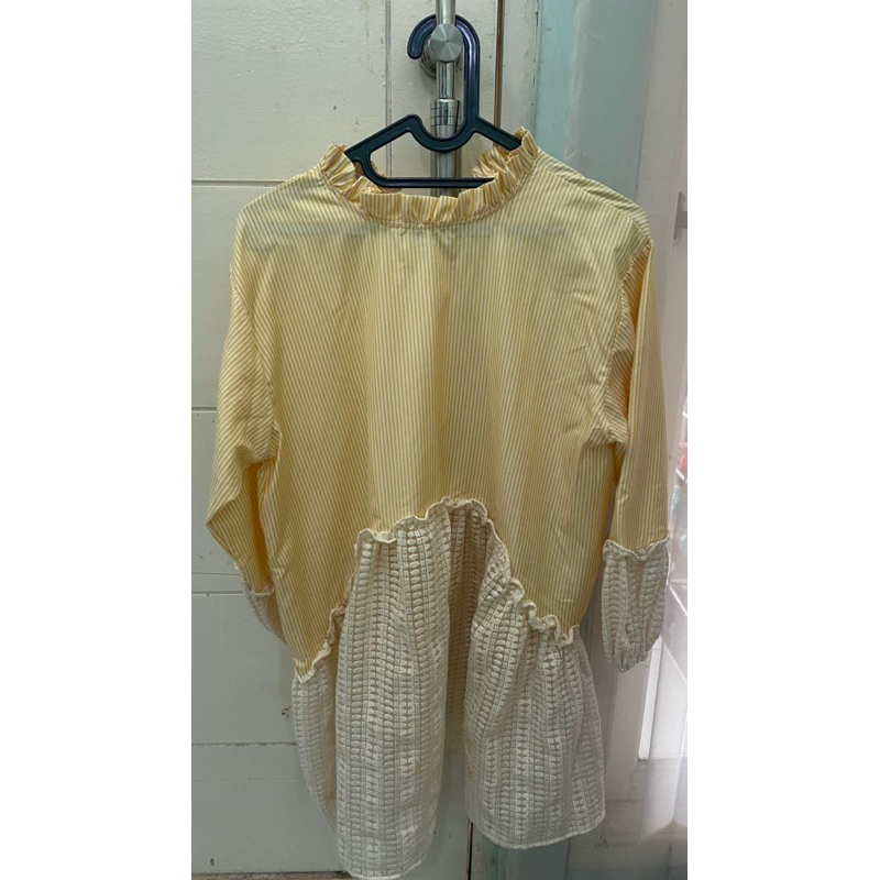 (Preloved) Melody blouse by haideeorlin