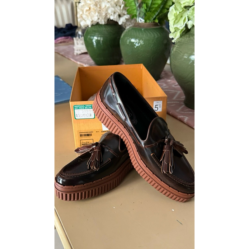 sepatu tods