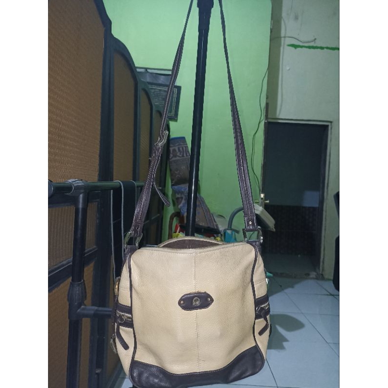 Preloved tas papillon