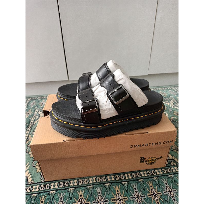 Dr Martens Myles Unisex Brando Leather Buckle Sandals size 37 (preowned)