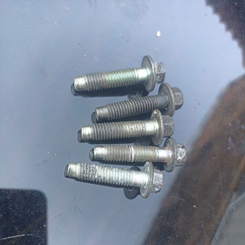 baut intake manipol grand livina L10/L11