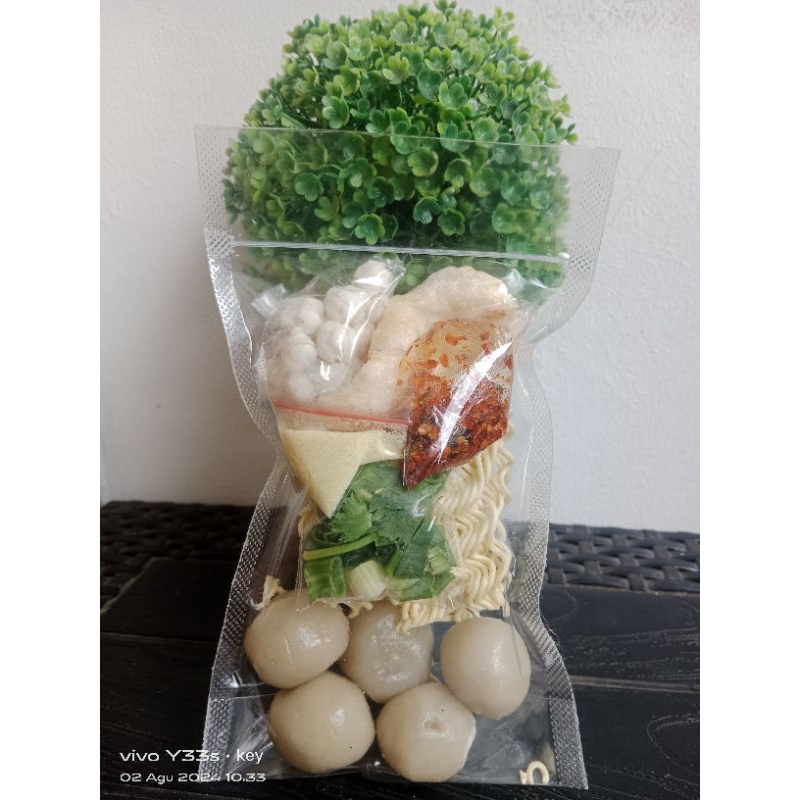 

baso aci instan paket komplit baso aci +mie kuning