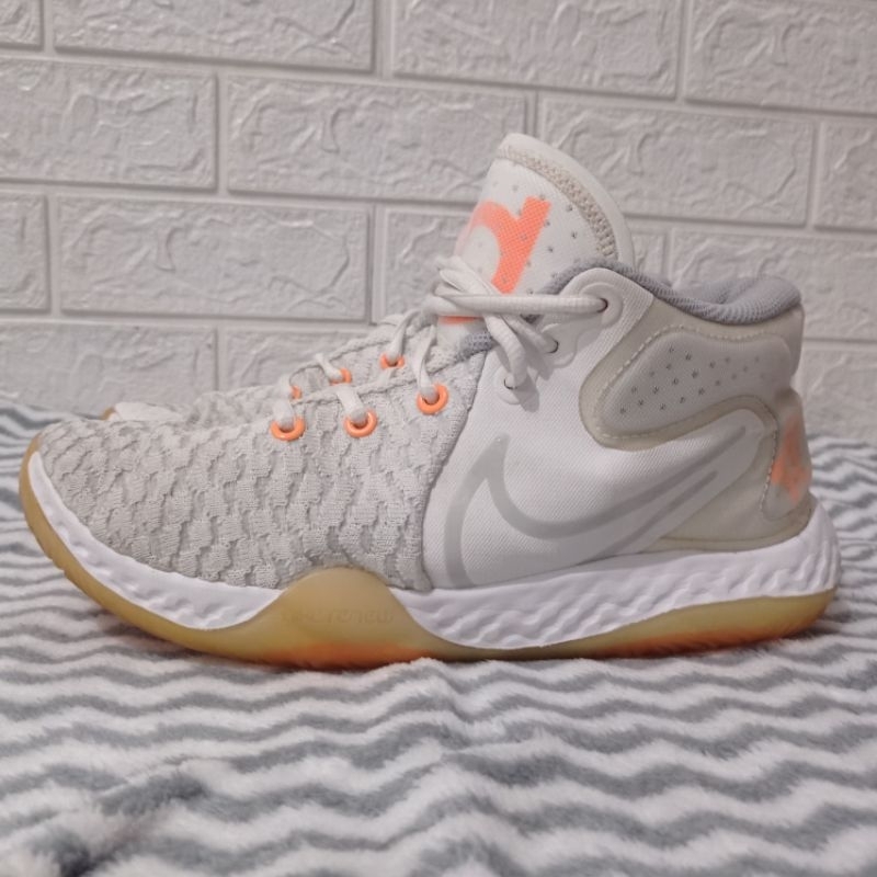 SEPATU BASKET SECOND NIK3 KD TREY 5 UK 41/26cm