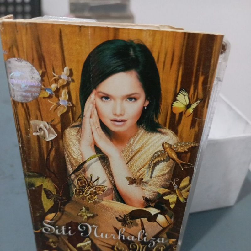 kaset Siti nurhaliza emas