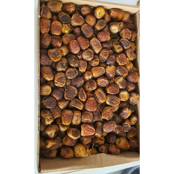 

Kurma Raja Sukari Al-Qassim 3kg / Kurma Sukari Basah