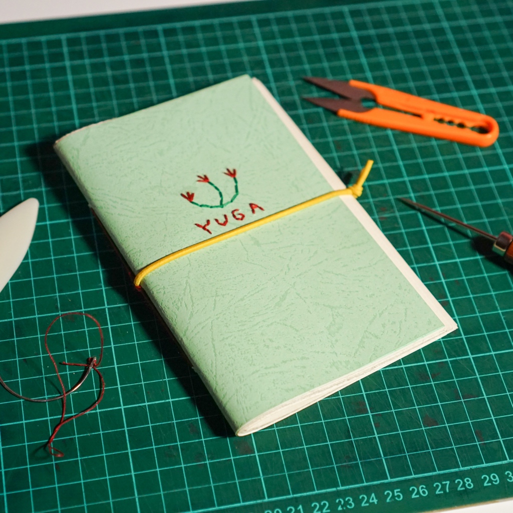 

Notebook Handmade Journal - Custom Nama - Hijau Muda Polos - A6 (16,5 x 11,5 cm)