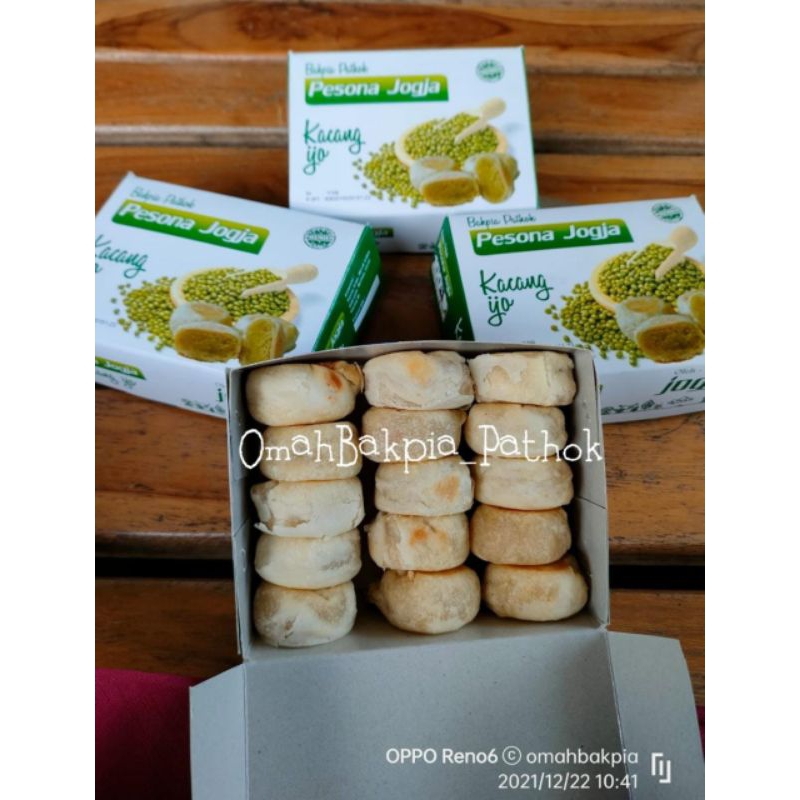 

Bakpia premium kacang hijau