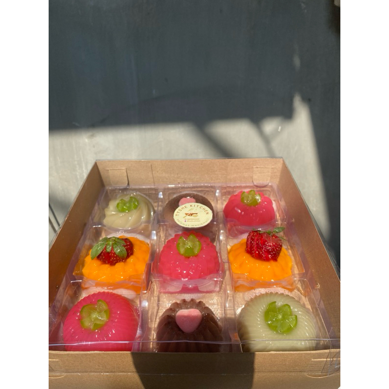 

hampers pudding isi 9 (only dalam kota)