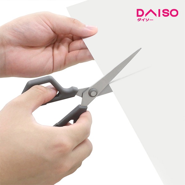 

Daiso Scissors That Remain Sharp for a Long Time -Asymmetrical Shape-