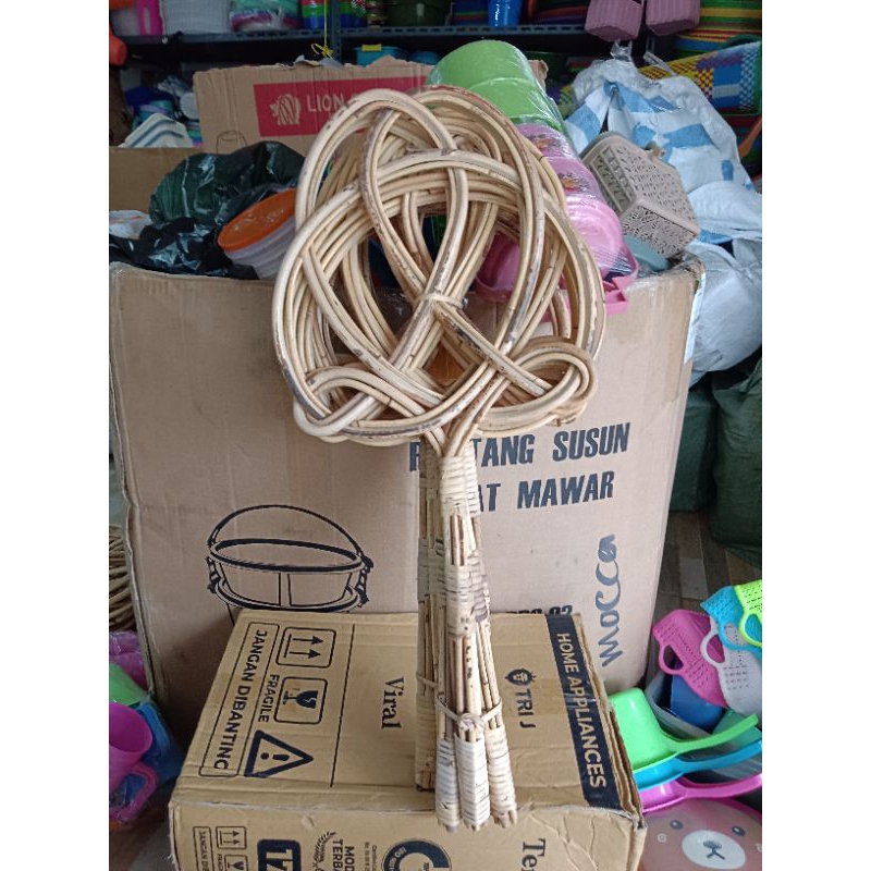 pemukul kasur rotan / penebah kasur / pembersih kasur dari debu / penebah kasur / penebah tempat tid