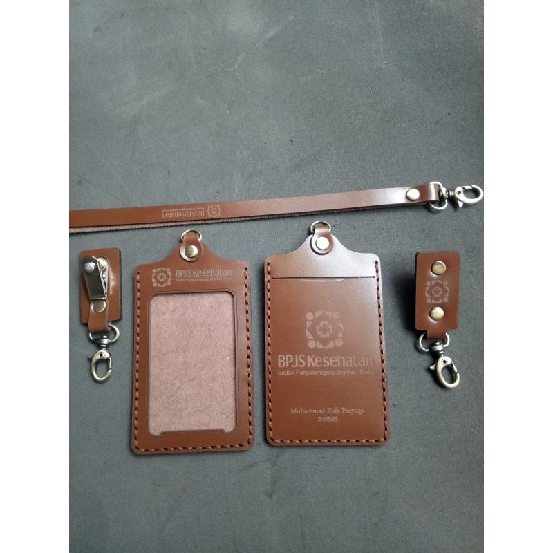 

Lanyard Id Card Holder Kulit Asli Warna Cokelat