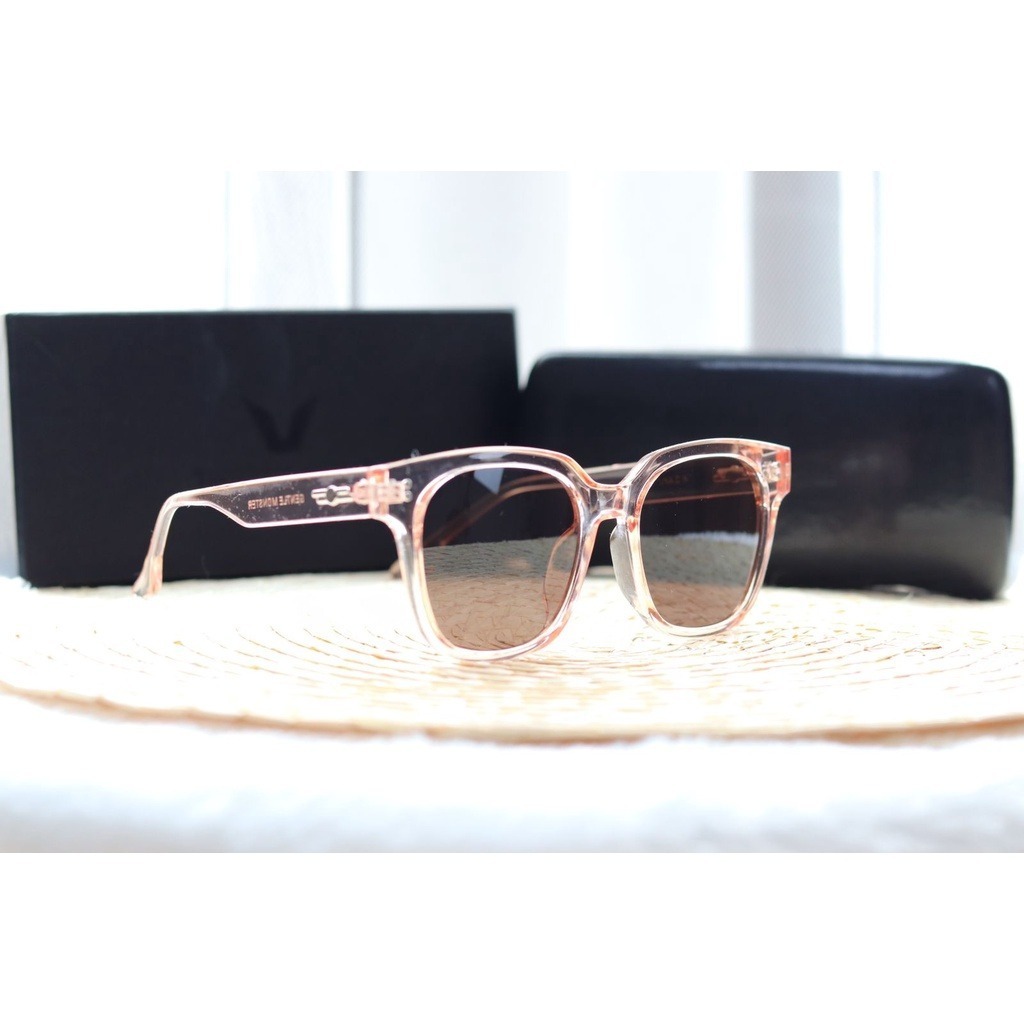 Sunglasses Kacamata Hitam Wanita GM UNA Model Korea Anti UV Mewah Elegan Free Box Fullset