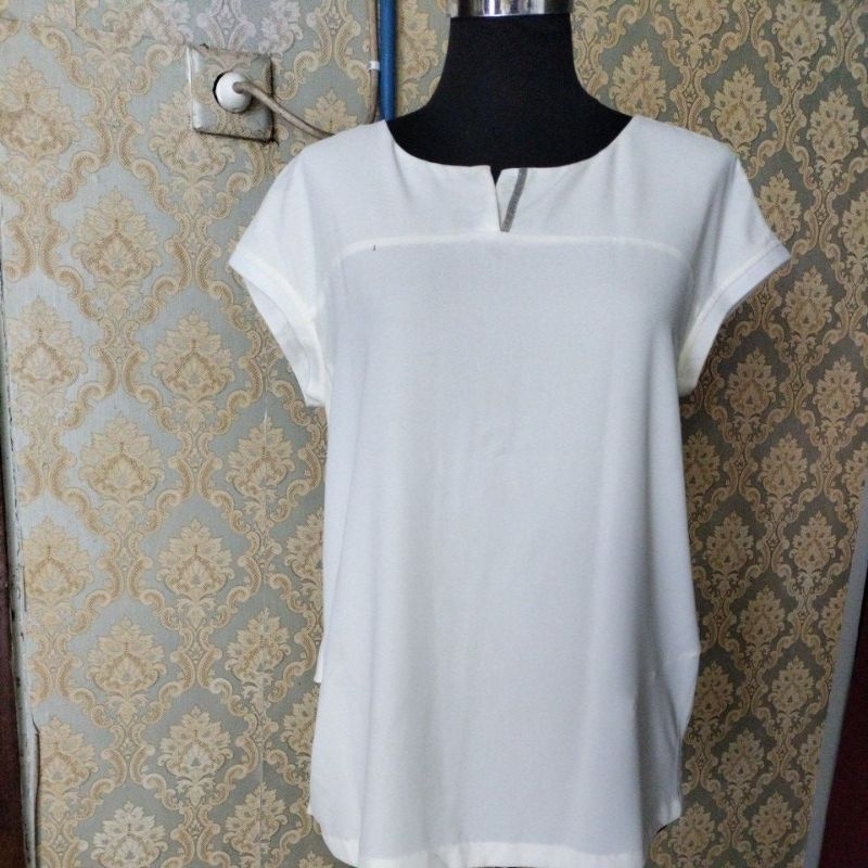 Atasan Blouse wanita Putih semi formal