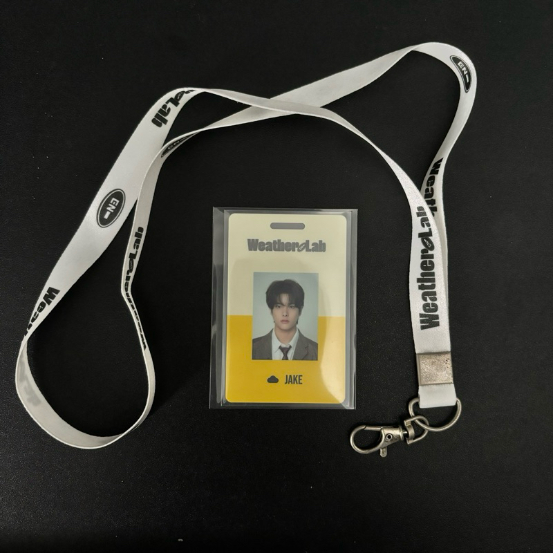 RANDOM ID CARD SG22 JAKE + LANYARD