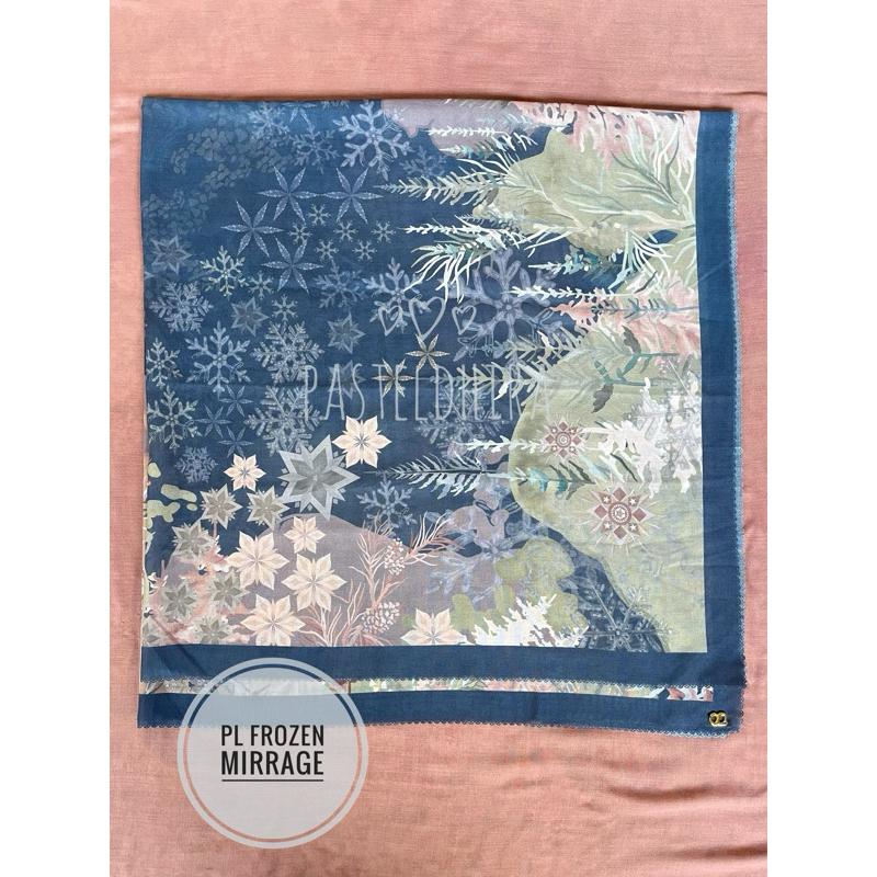 PL FROZEN SCARF MIRAGE New Tapis Square Banana Cream Buttonscarves