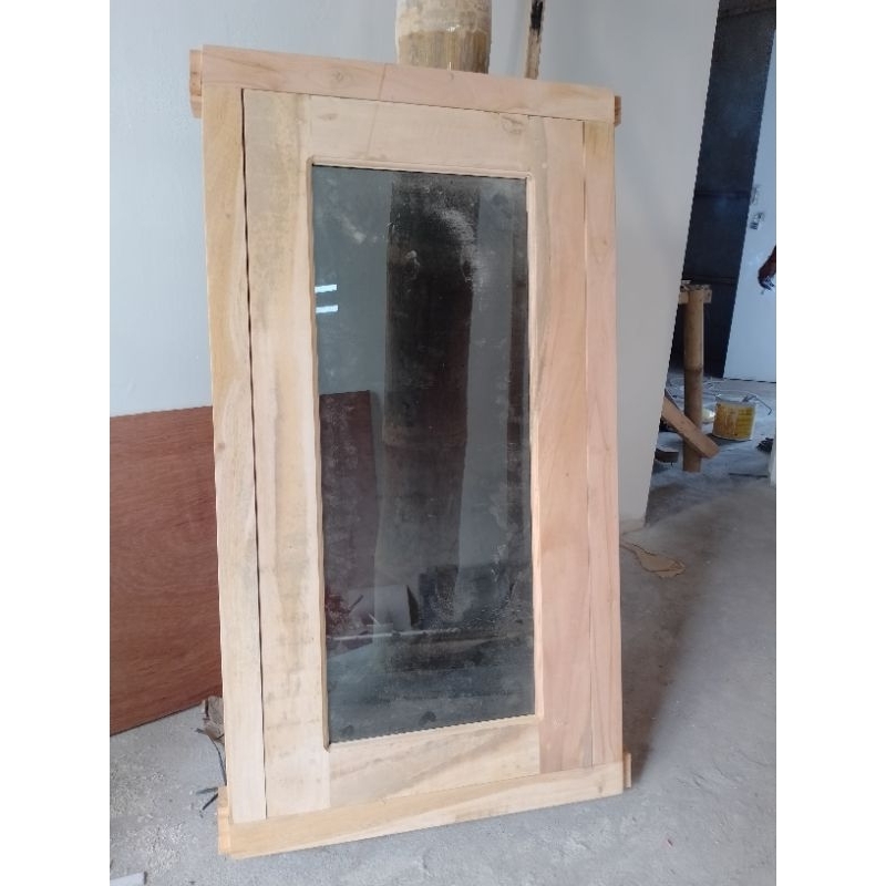 jendela kaca dan kusen