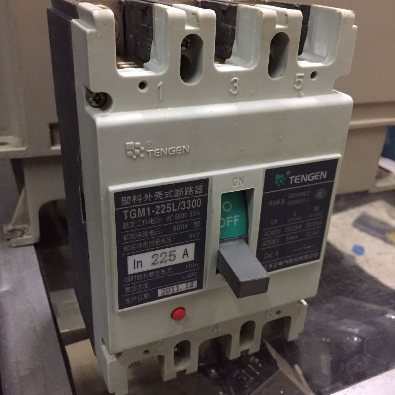 breaker mccb nfb 225a 3p tengen