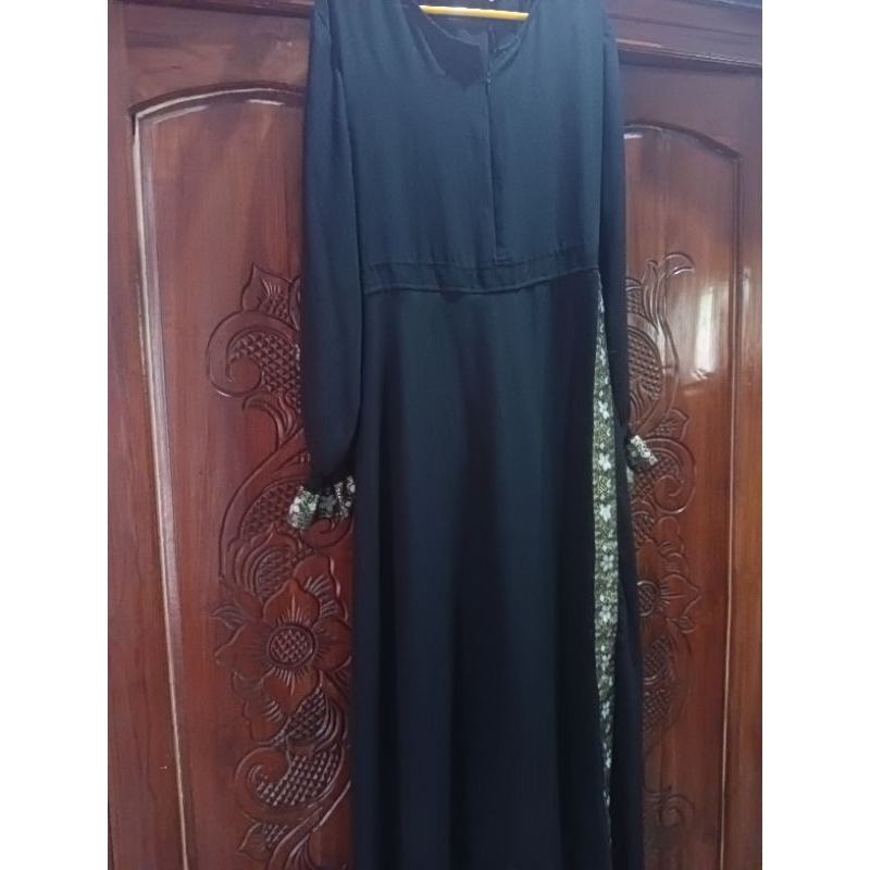 Gamis hitam preloved