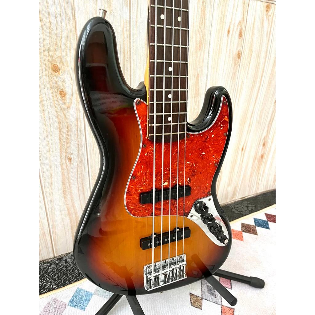 Bass (2nd) Fender Jazz Bass Deluxe 5strings Mexico