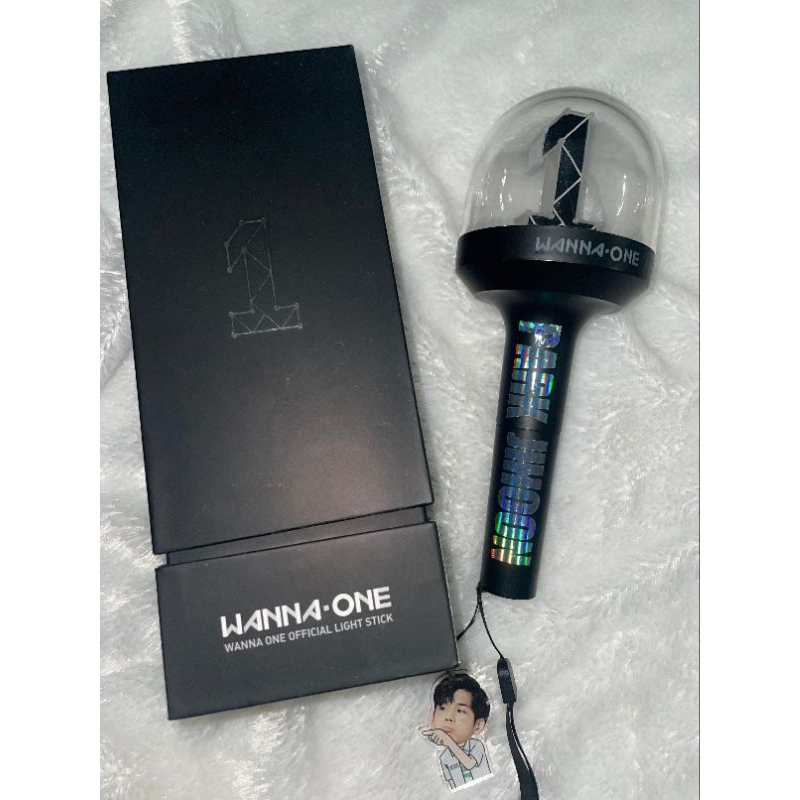 Preloved Wanna One Lightstick