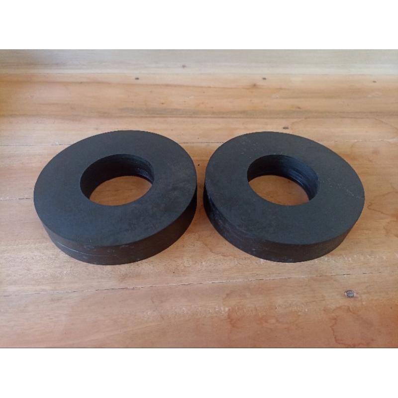 Tatakan per Innova belakang