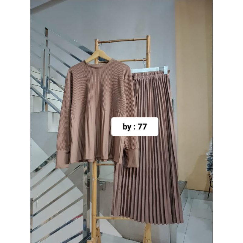 Setelan Wanita Atasan plisket Bawahan Higyet Plisket/Setalan Wanita Kekinian