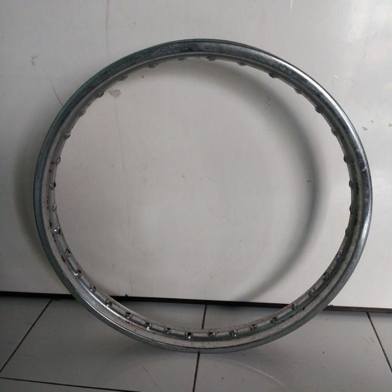 VELG BESI STANDAR SEPEDA MOTOR BEKAS ORIGINAL SUZUKI COPOTAN