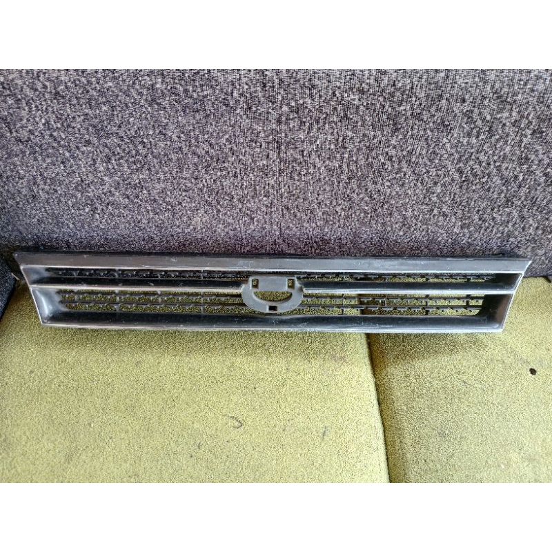 Grill Toyota Corolla great 1993 1994 1995 Original