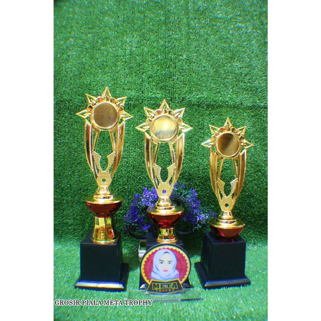 PIALA JUARA 123 FASHION SHOW KENAIKAN KELAS 17 AGUSTUS TAKRAW