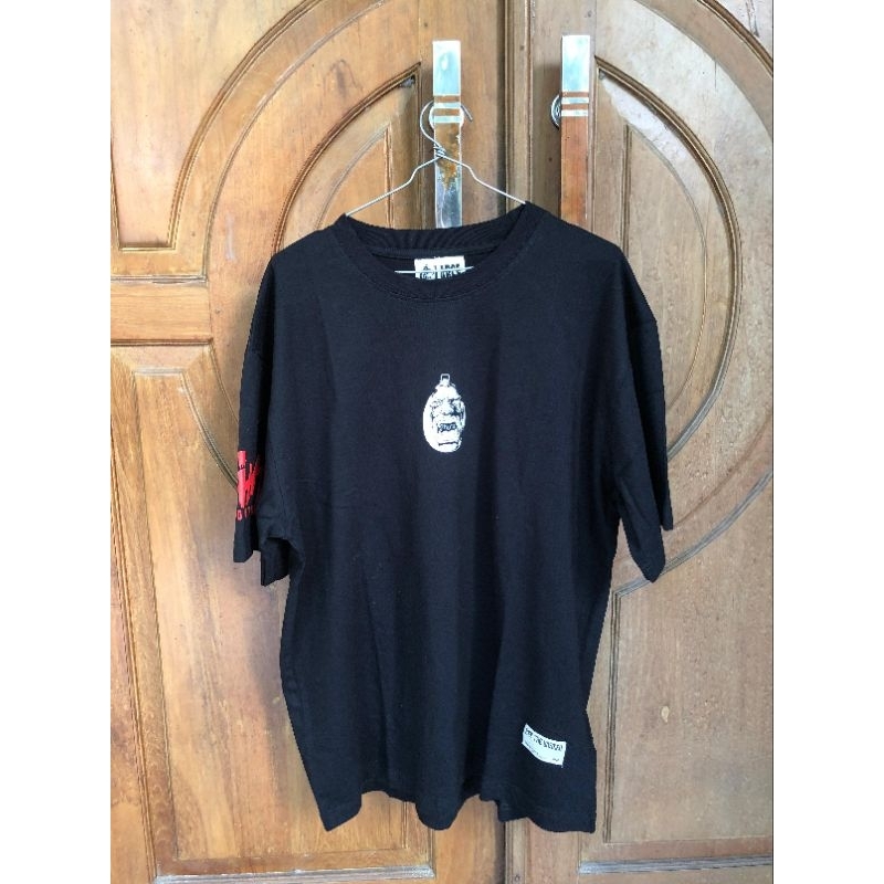 T shirt Berserk sz L by "Faith Industries"