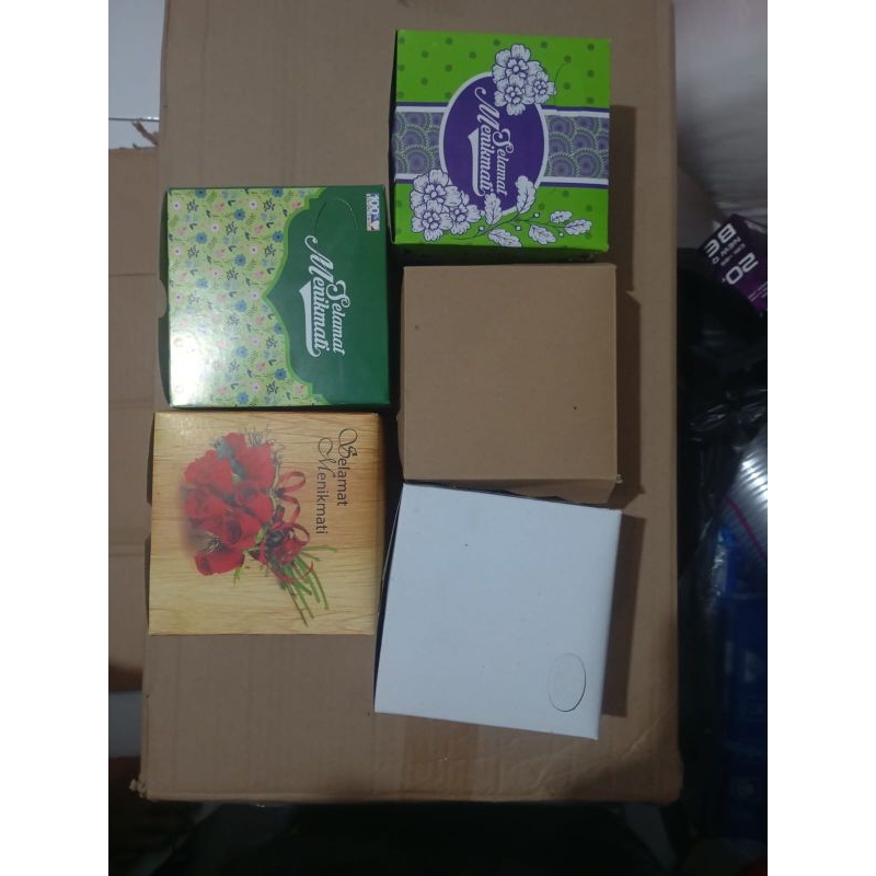 

kotak kue polos dan motif uk 12x12