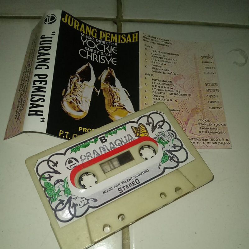 CHRISYE  JURANG PEMISAH KASET PITA