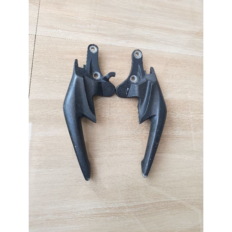 BEHEL CB 150 R LED ORIGINAL K45A BEHEL PEGANGAN BELAKANG JOK CB 150 R LED ORI