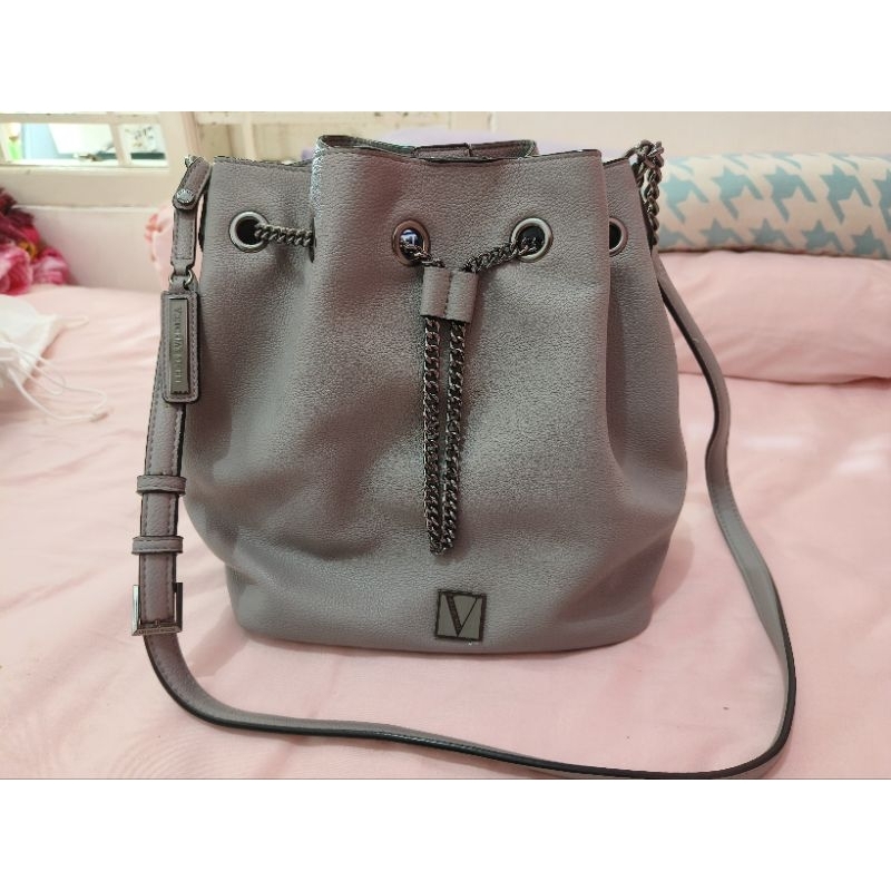 Preloved victoria secret bucket bag light pepper VGC