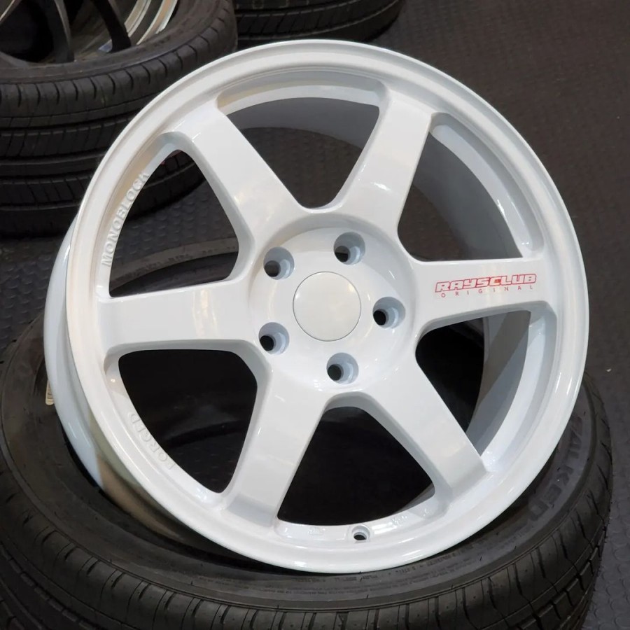 velg mobil r17 TE37 lebar 8 ET 40 velg ring 17 stargazer rush hrv crv