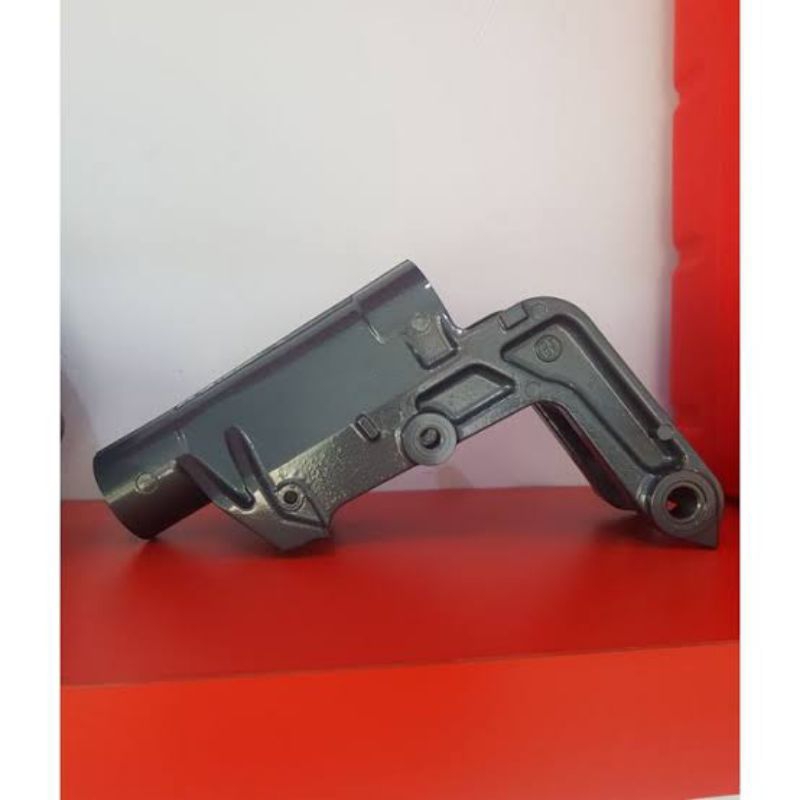 682–43311–07–8D bracket swipel atau leher mesin 15 PK kotak