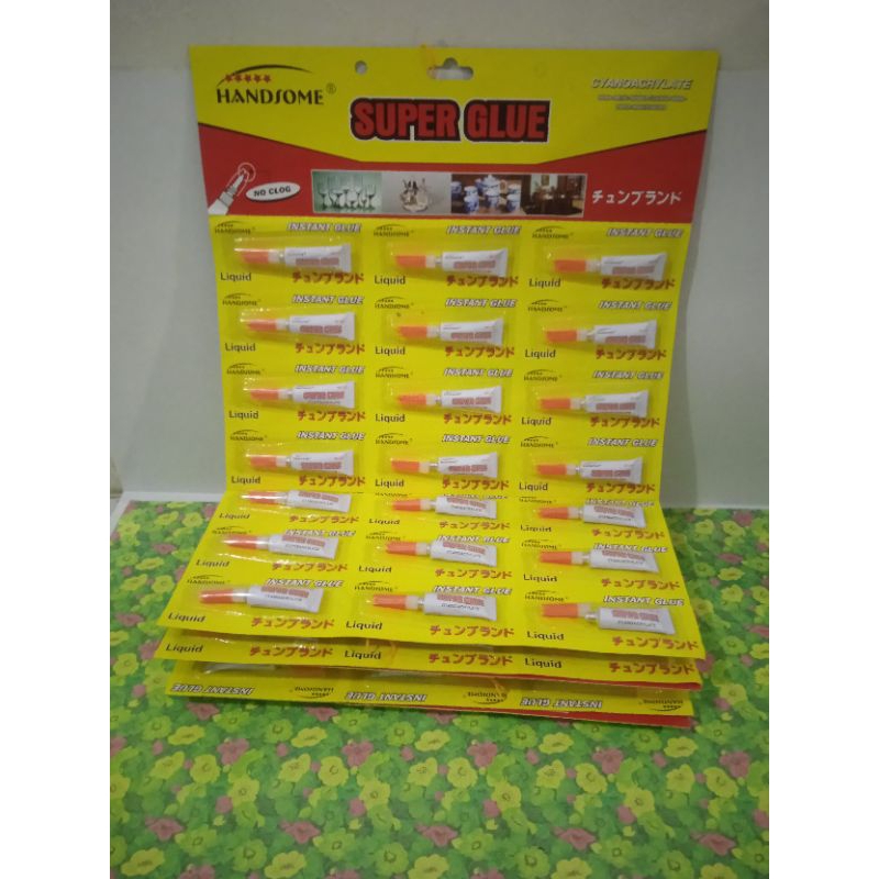 

SUPER GLUE RENTENG KECIL 3GR ISI 12PCS MEREK HANSOME